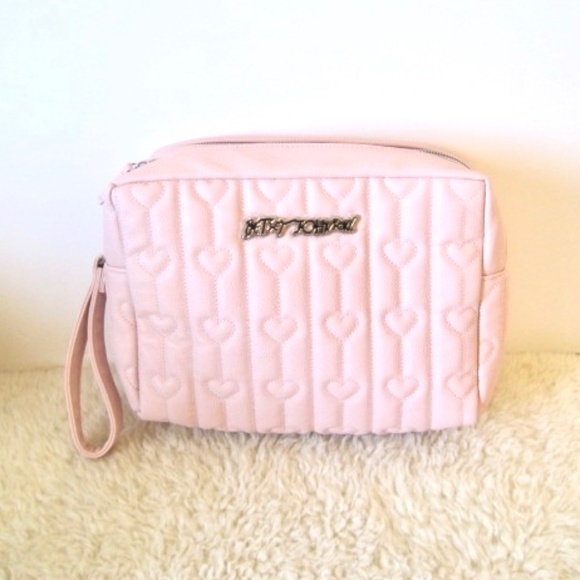 Betsey Johnson Large Quilted Cosmetic/Toiletry Bag - Picture 1 of 9